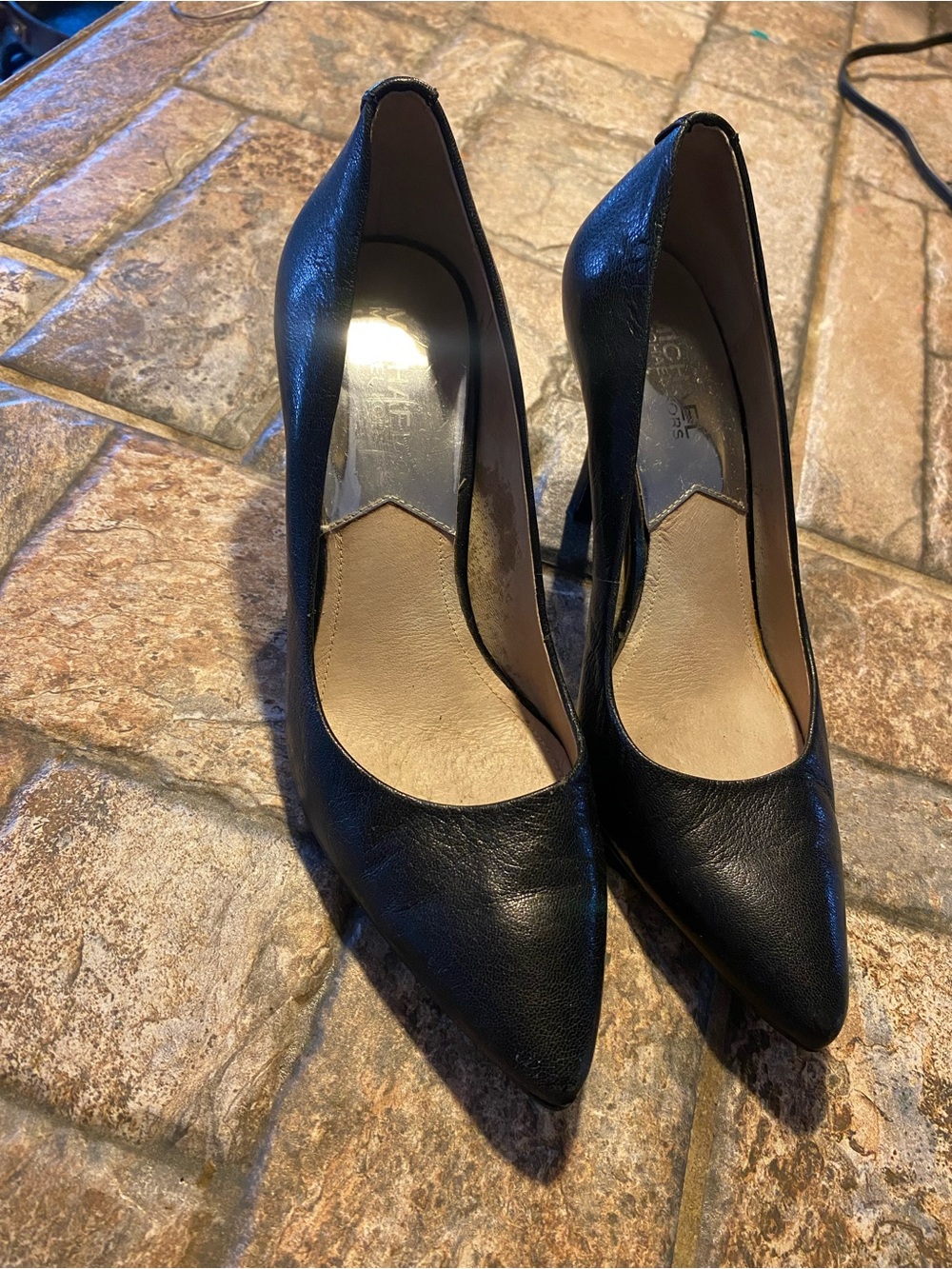 Michael Michael Kors Black Leather Pointed Toe Pumps - Size 7M - Used